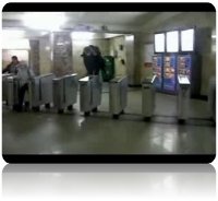 Как пройти бесплатно в метро